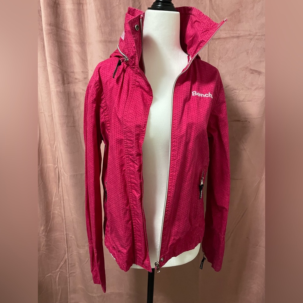 Bench Coat Size LG